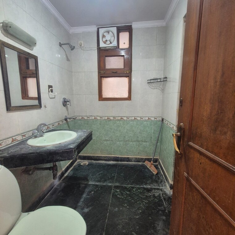 Team Area, airport-apartments 3 Bedroom 2100 Sq.Ft. Apartment In Islampur Gurgaon 9245812