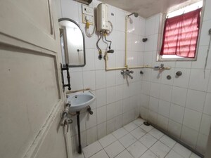 Bathroom in 1 BHK Apartment at Vakola – for Rent