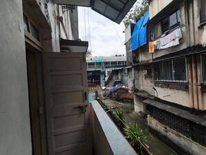 Balcony in 1 BHK Apartment at Vakola – for Rent