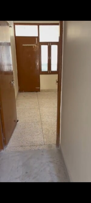 Room in 3 BHK Apartment at Antriksh Overseas Apartment, Sector 50 – for Sale