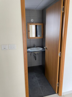 Room in 2 BHK Apartment at Sobha Dream Gardens, Thanisandra Main Road – for Rent