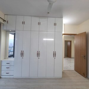 Room in 3 BHK Apartment at M3M Heights, Sector 65 – for Rent