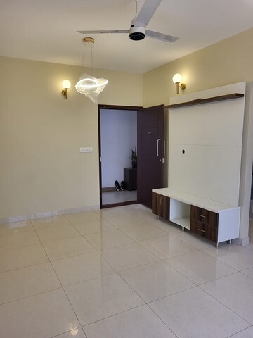 Room in 2 BHK Apartment at Vaishnavi Serene, Yelahanka – for Rent