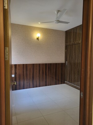 Room in 2 BHK Apartment at Vaishnavi Serene, Yelahanka – for Rent
