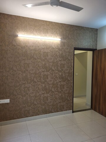 Room in 2 BHK Apartment at Vaishnavi Serene, Yelahanka – for Rent