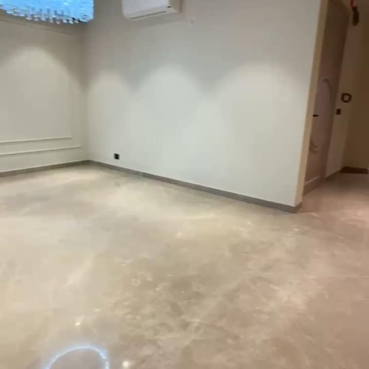 Room, malcha marg 3 Bedroom 375 Sq.Yd. Builder Floor In Malcha Marg Delhi 9245999