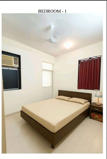 Bedroom in 2 BHK Apartment at Shri Ramakrishna CHS, Vile Parle West – for Rent