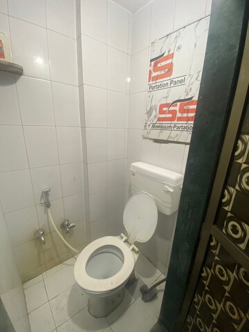 Bathroom in 1 RK Apartment at Matunga – for Rent