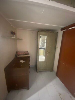 Room in 1 RK Apartment at Matunga – for Rent