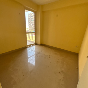 Room in 2 BHK Apartment at Auric Happy Homes, Sector 86 – for Sale