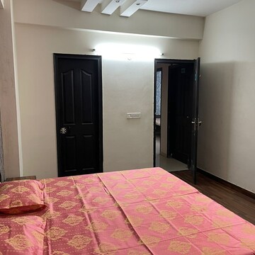 Room in 3 BHK Apartment at The Crescent, Sector 50 – for Rent