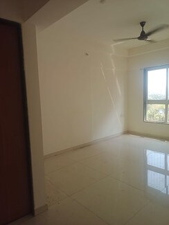 2 BHK Apartment For Sale in Veena Senterio