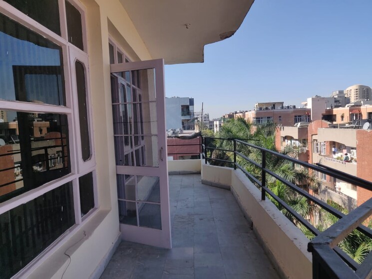 Balcony, sector 20 3 Bedroom 1800 Sq.Ft. Apartment In Sector 20 Panchkula 9246052