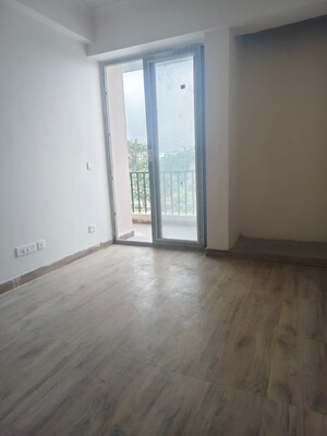 Room in 2 BHK Apartment at Balaji The Landmark, Gomti Nagar – for Sale