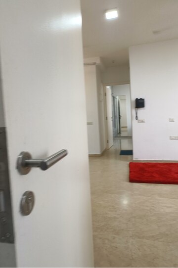 Room in 1 BHK Apartment at Thane West – for Rent