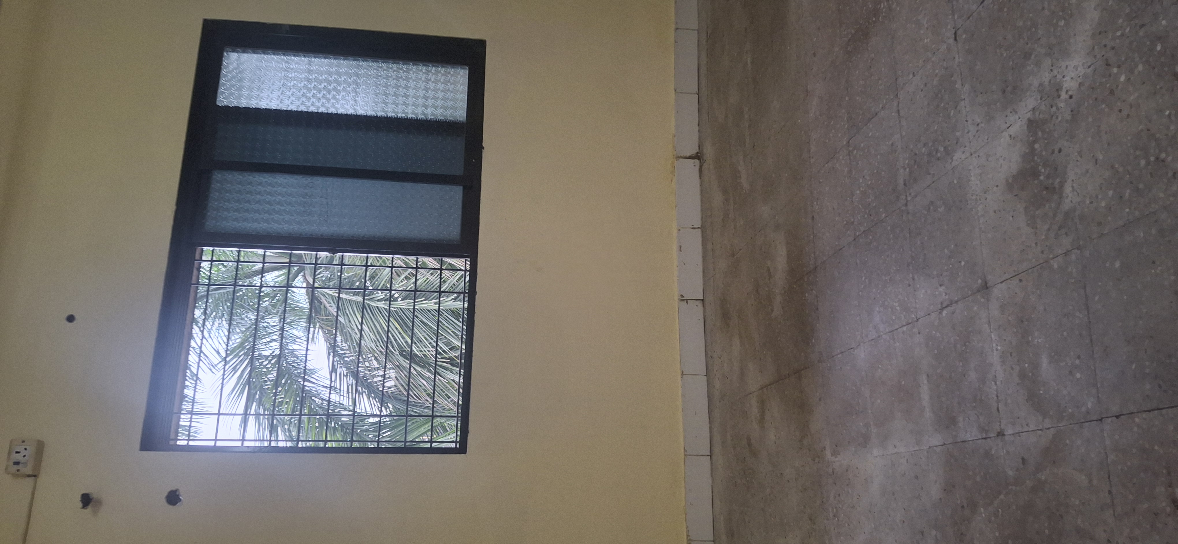 1 Rk  350 Sq.Ft. Apartment in Gharonda Housing