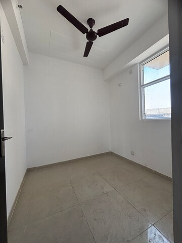 Room in 2.5 BHK Apartment at Gaurs Green Vista, Nyay Khand – for Sale