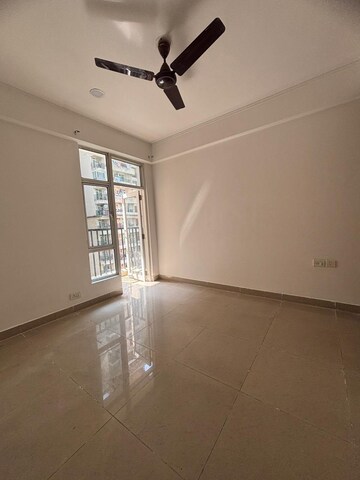 Room in 2.5 BHK Apartment at Gaurs Green Vista, Nyay Khand – for Sale