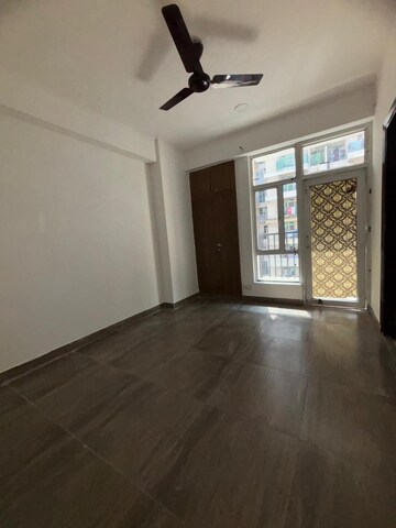Room in 2.5 BHK Apartment at Gaurs Green Vista, Nyay Khand – for Sale