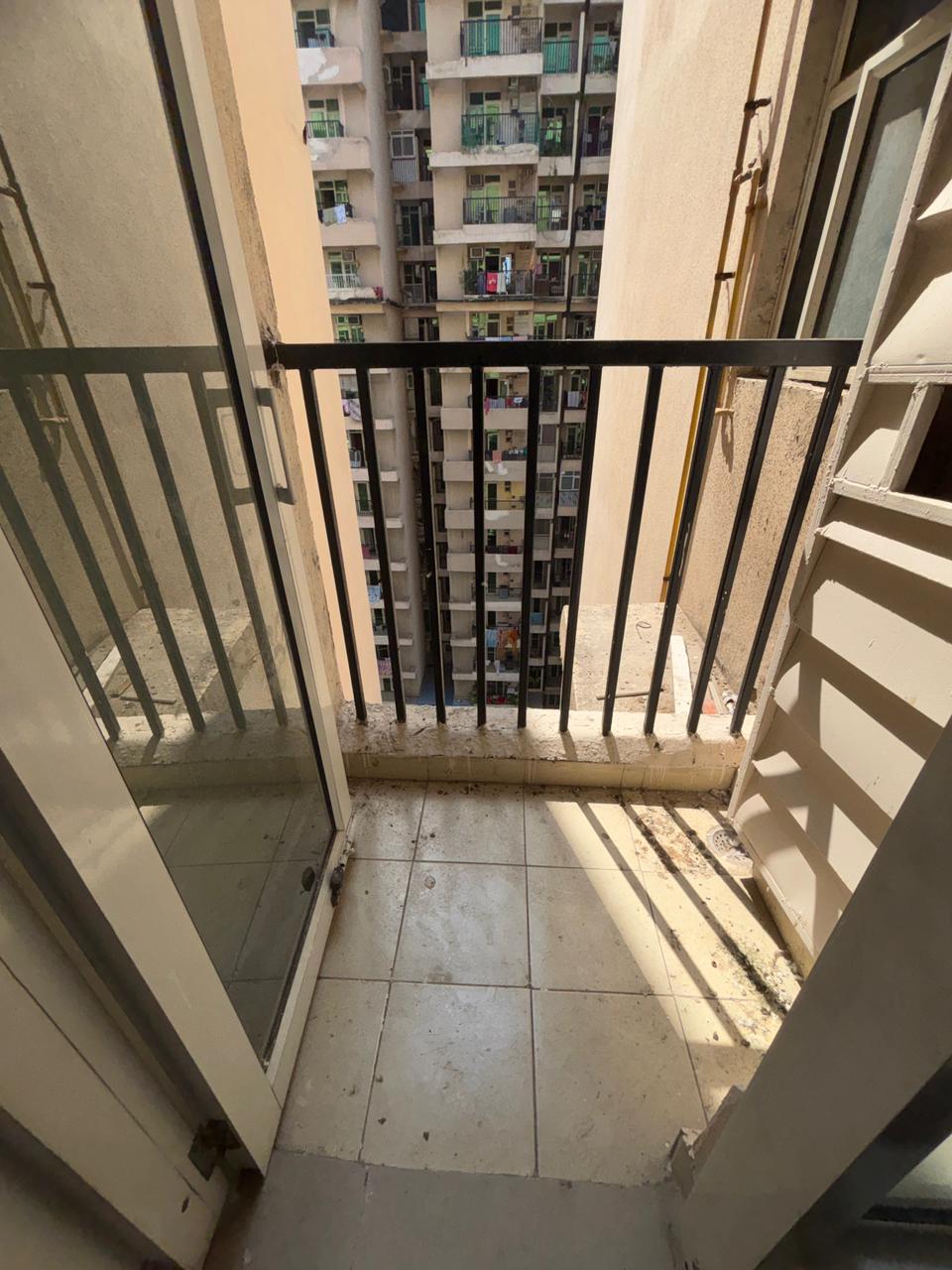 2.5 BHK + Study Room 1400 Sq.Ft. Apartment in Gaurs Green Vista
