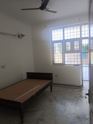 Room in 3 BHK Builder Floor at SS Mayfield Gardens, Sector 51 – for Rent