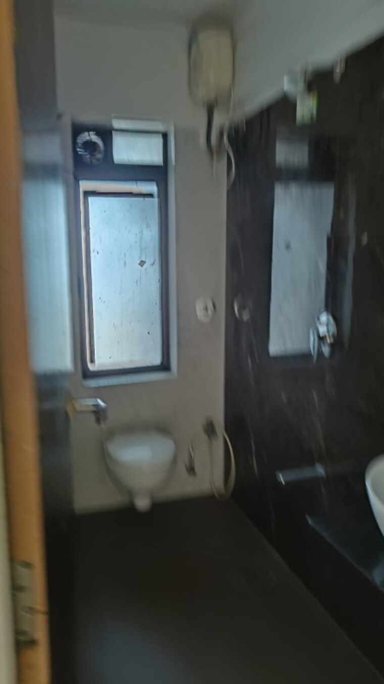 Bathroom, vakola 3 Bedroom 1200 Sq.Ft. Apartment In Vakola Mumbai 9246252