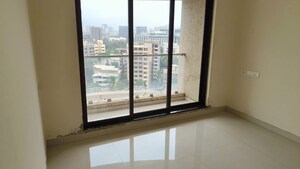 Room in 3 BHK Apartment at Vakola – for Rent