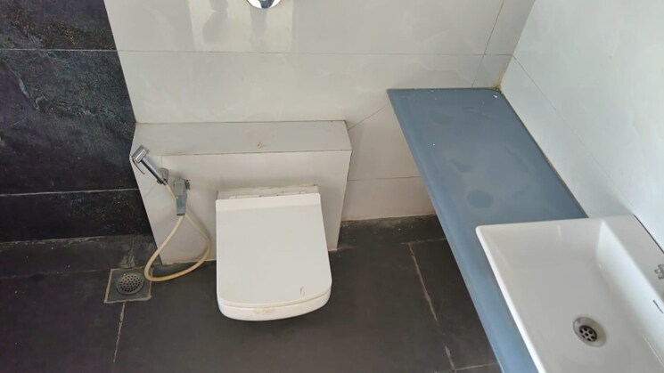 Bathroom, vakola 3 Bedroom 1200 Sq.Ft. Apartment In Vakola Mumbai 9246252