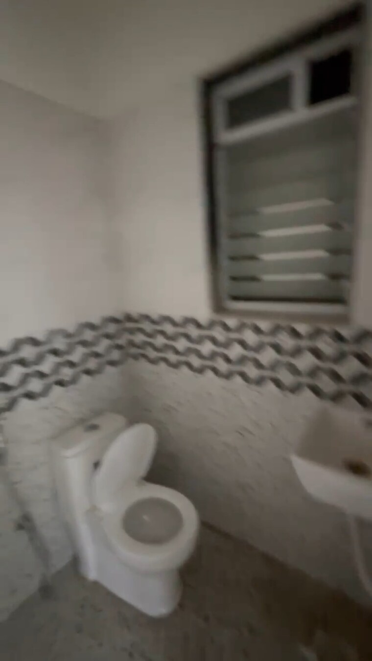 Bathroom, akash-deep-tower 1 Bedroom 400 Sq.Ft. Apartment In Girgaon Mumbai 9246173