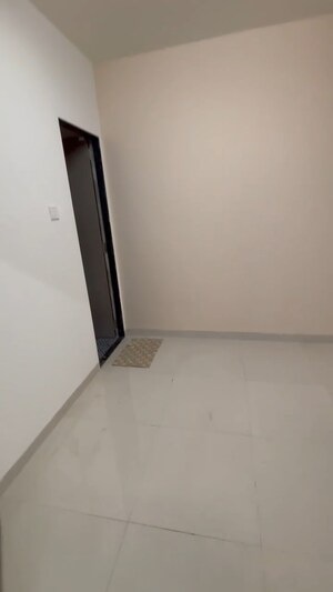 Room in 1 BHK Apartment at Akash Deep Tower, Girgaon – for Rent