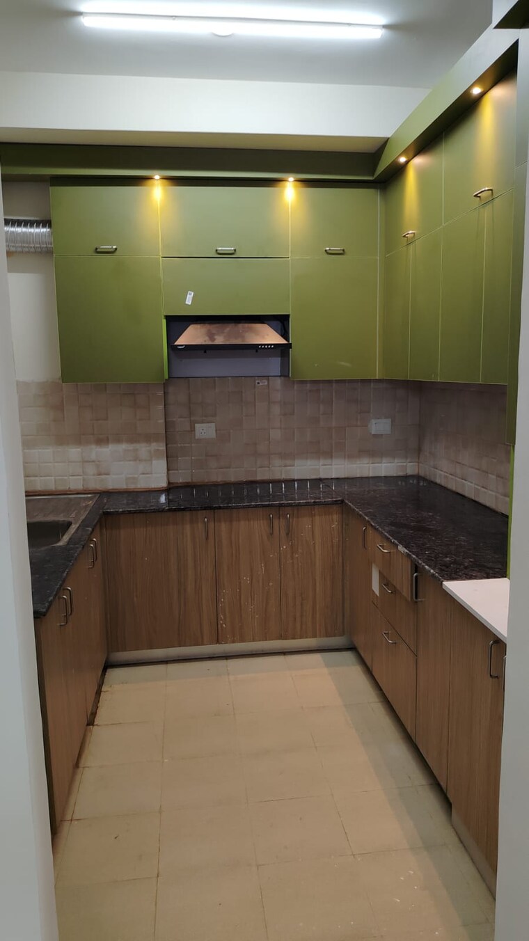 Kitchen, amrapali-crystal-homes 3.5 Bedroom 1765 Sq.Ft. Apartment In Sector 76 Noida 9246420