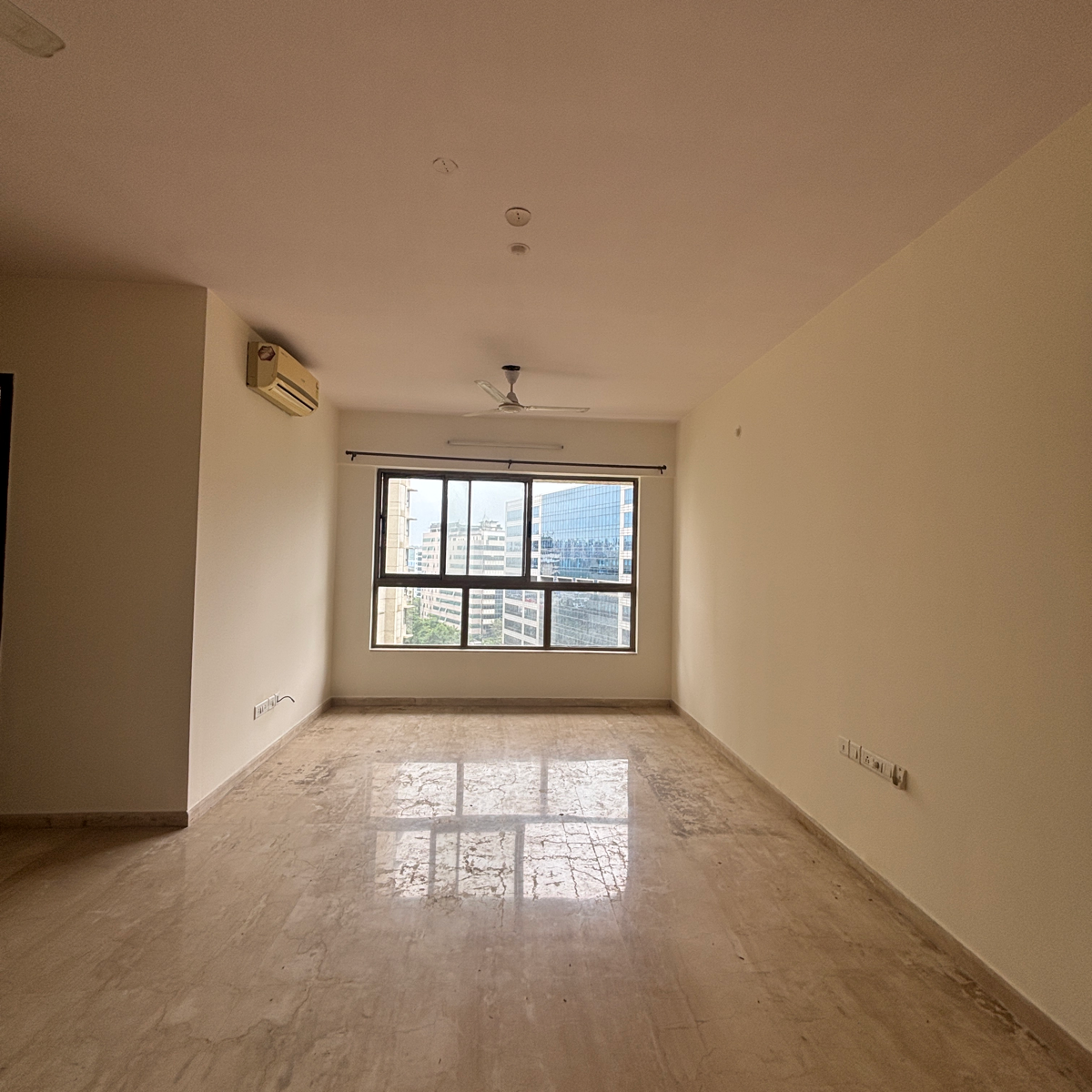 2 BHK Apartment For Rent in L&T Emerald Isle