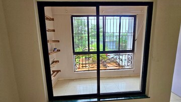 Room in 2 BHK Apartment at Nyati Meadows, Wadgaon Sheri – for Rent