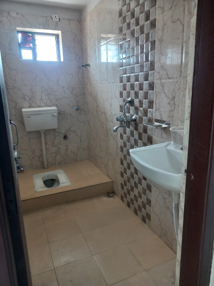 Bathroom, kanke road 3 Bedroom 1261 Sq.Ft. Apartment In Kanke Road Ranchi 9246268