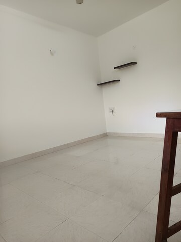 Room in 2 BHK Apartment at Spring Dales, Kharadi – for Rent