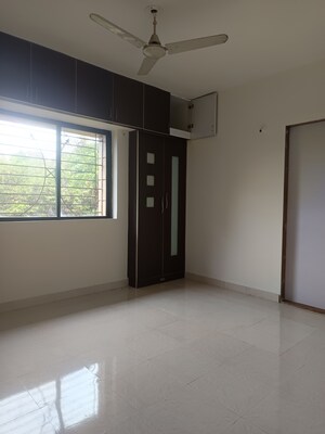 Room in 2 BHK Apartment at Spring Dales, Kharadi – for Rent