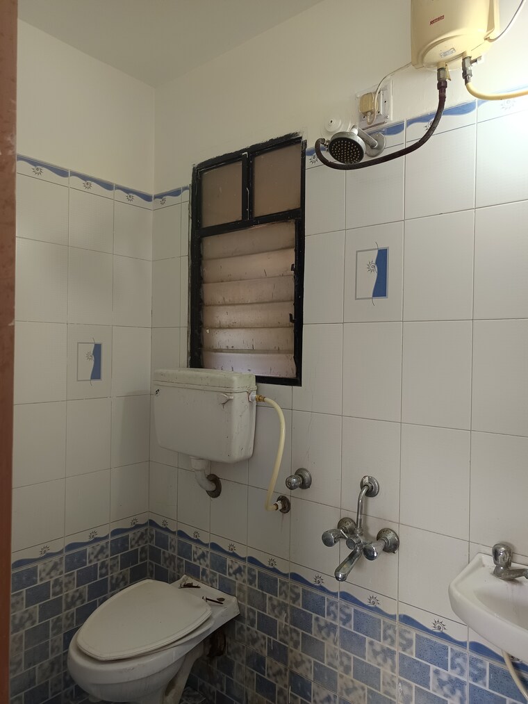 Bathroom, spring-dales 2 Bedroom 980 Sq.Ft. Apartment In Kharadi Pune 9246294
