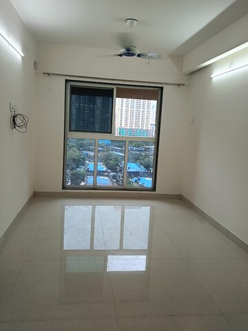 Room in 2 BHK Apartment at Mahaveer Tower, Worli – for Rent