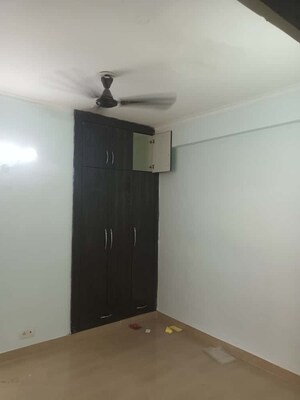 Room in 2 BHK Apartment at Sector 1 Greater Noida – for Rent