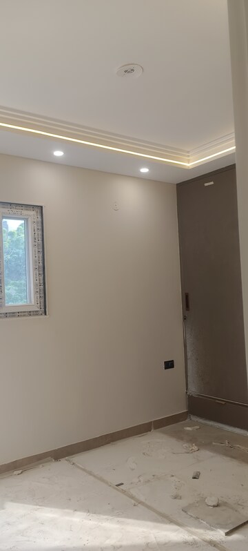 Room in 2 BHK Builder Floor at Ashok Nagar – for Sale