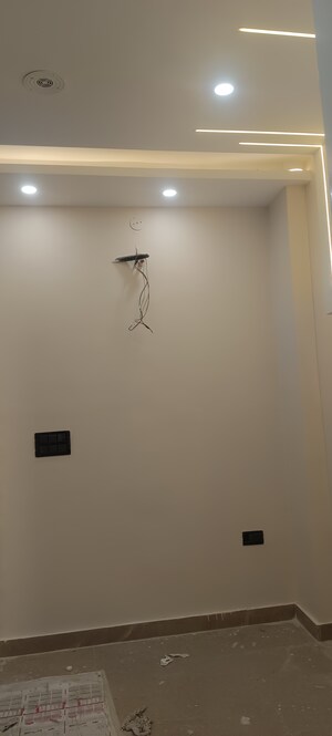 Room in 2 BHK Builder Floor at Ashok Nagar – for Sale