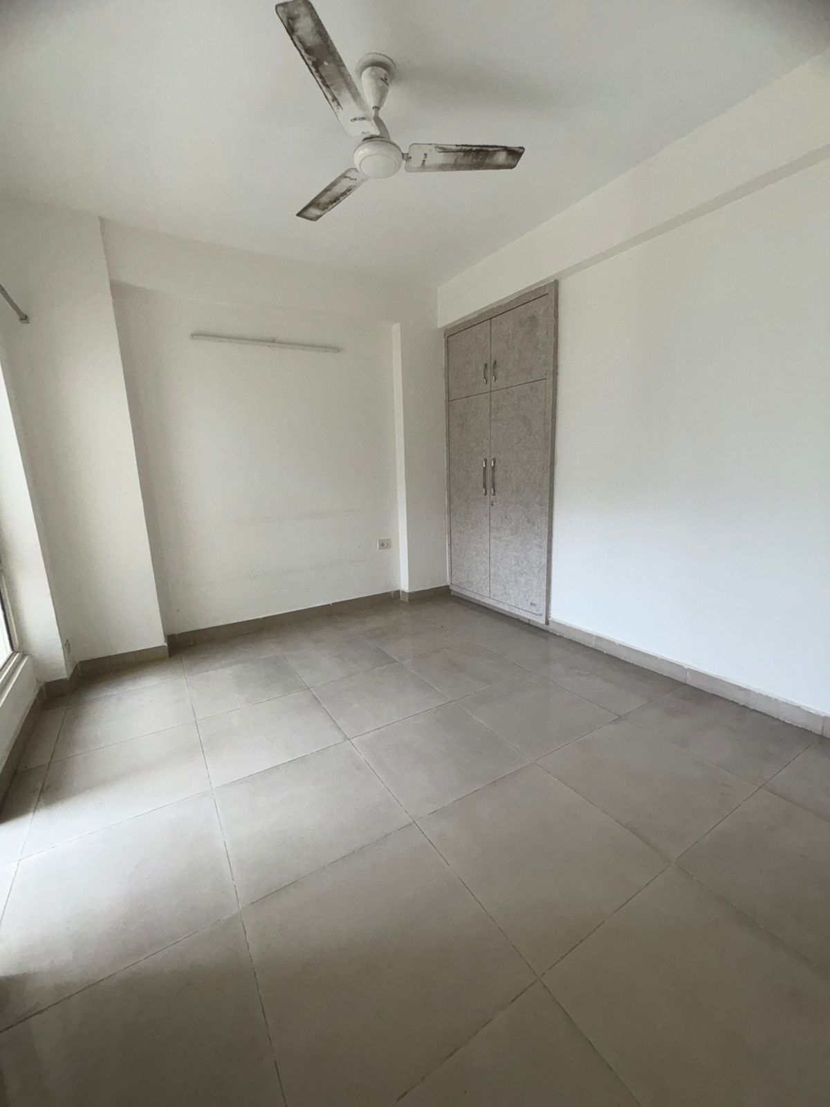 2 BHK Apartment For Sale in Niho Hi Bird Scottish Garden