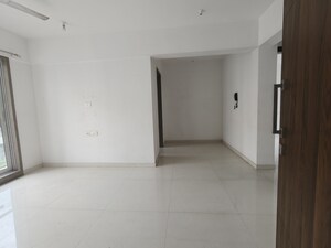 Room in 2 BHK Apartment at Kabra Hyde Park, Manpada – for Sale