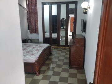 Bedroom in 2 BHK Builder Floor at Green Park Extension – for Rent
