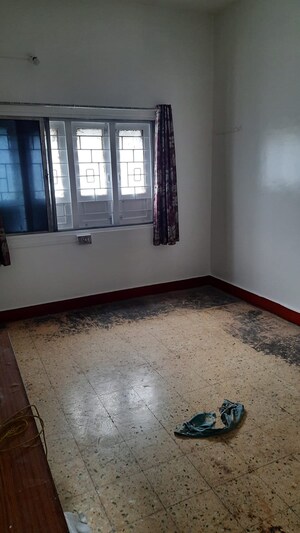 Living Room in 2 BHK Apartment at Karve Nagar – for Rent