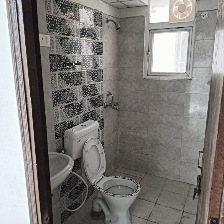 Bathroom, signature-global-proxima-phase-2 2 Bedroom 685 Sq.Ft. Apartment In Sector 89 Gurgaon 9246431