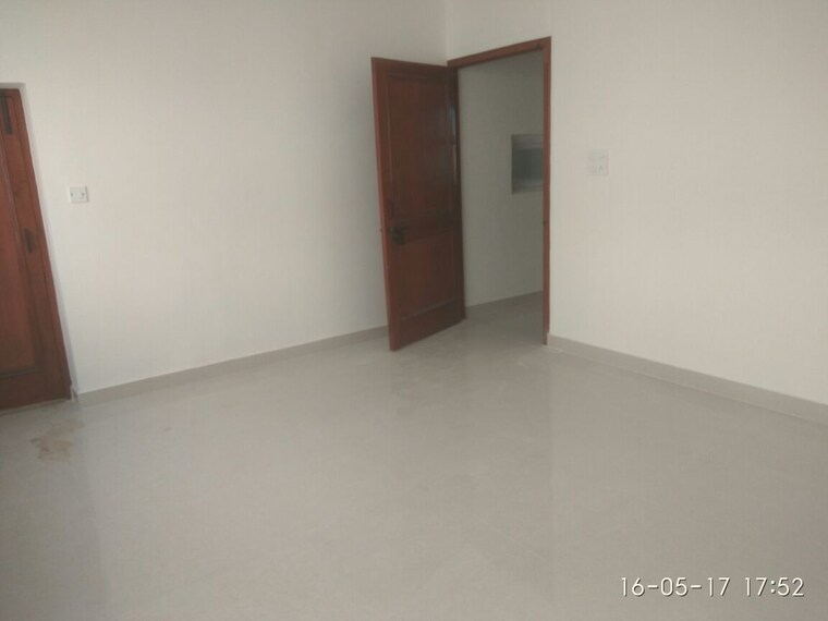 Room, green park extension 3 Bedroom 311 Sq.Yd. Builder Floor In Green Park Extension Delhi 9246430