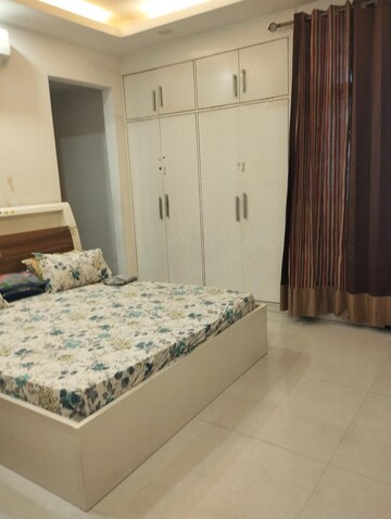 Bedroom in 2 BHK Builder Floor at Dlf Cyber City, Sector 24 – for Rent