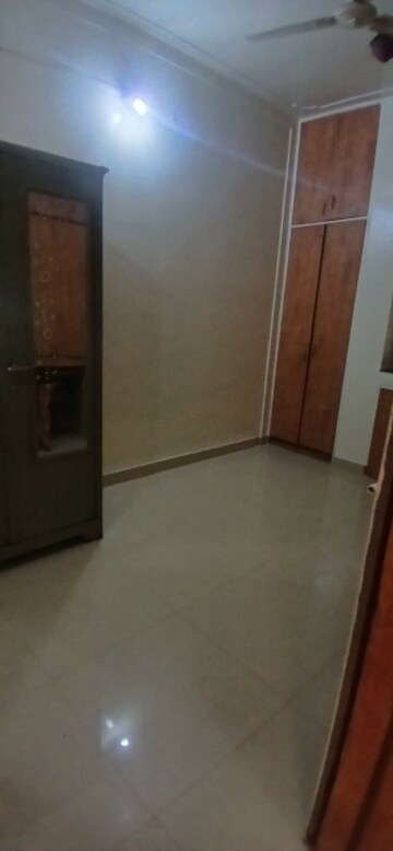 Room in 2 BHK Independent House at Karve Nagar – for Rent