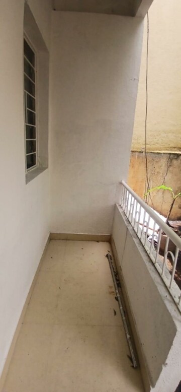 Balcony in 2 BHK Independent House at Karve Nagar – for Rent
